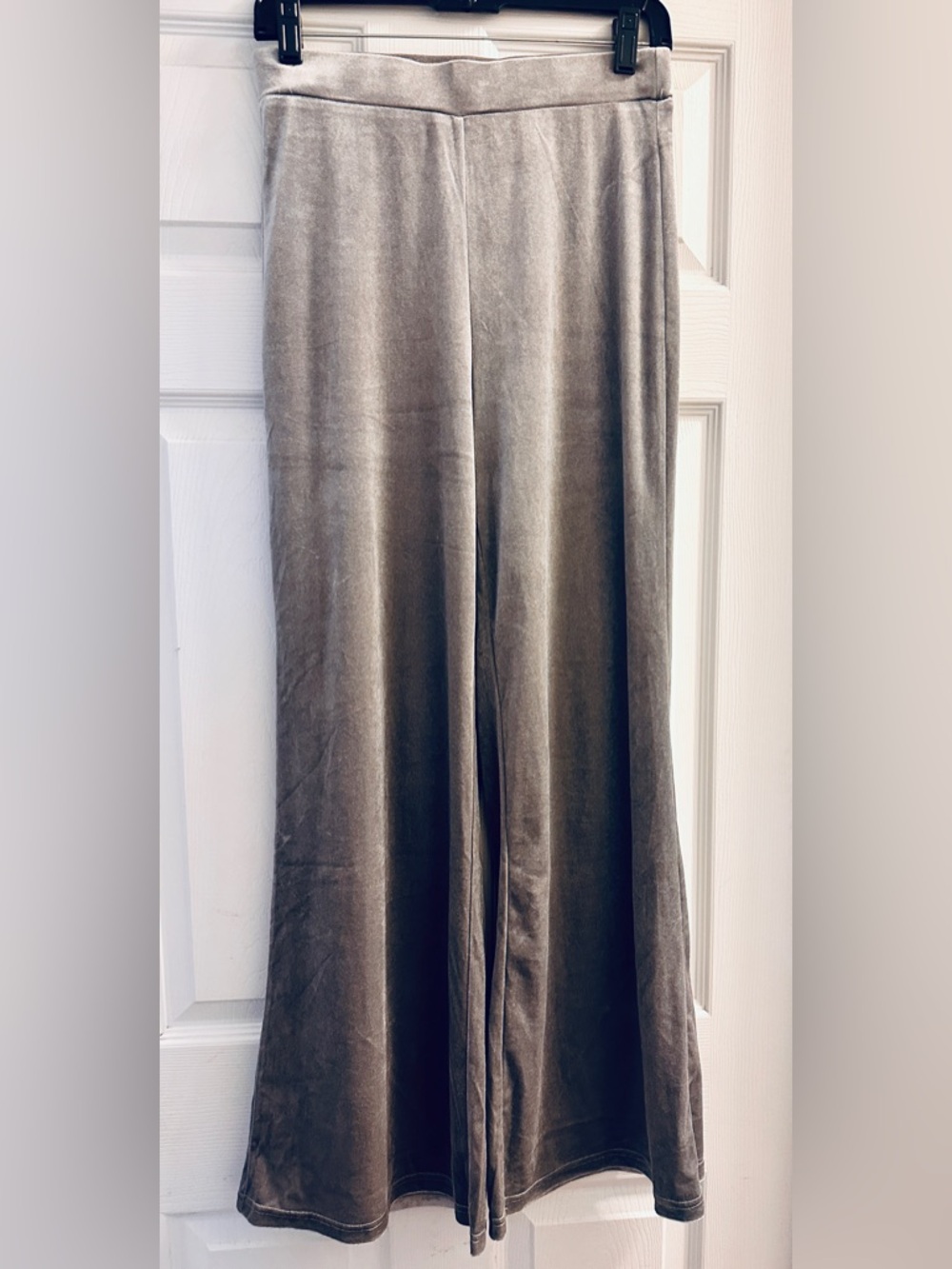 Y2K 2000s Velvet Velour Wide-Leg Pants in Gray/Silver